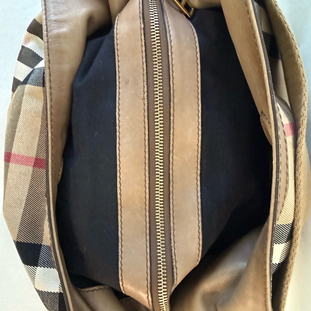 AUTHENTIC Burberry House Check Parsons Hobo Bag - Picture 8 of 13